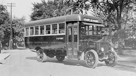 Pearce-Arrow bus that the Toronto Transportation Commission  82rosedale02