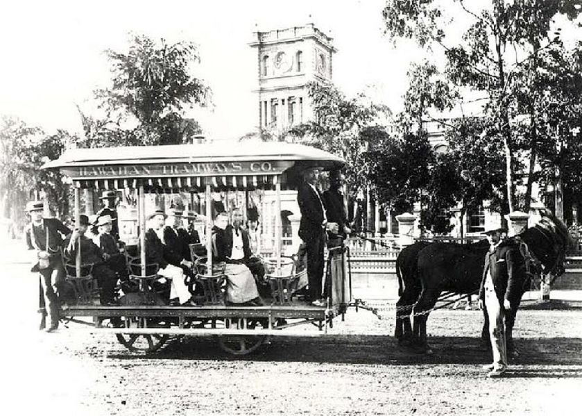 1901 Horse_drawn_tramcars,_Honolulu,_Hawaii,_1901