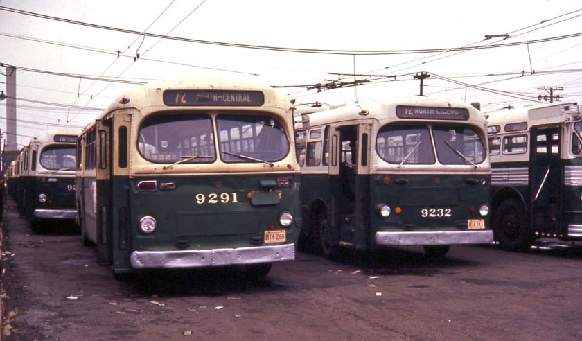 1948 Chicago_ACF-Brill_trolley_buses_at_North_Station_(garage)