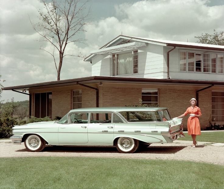 1959 Pontiac Bonneville Safari wagon
