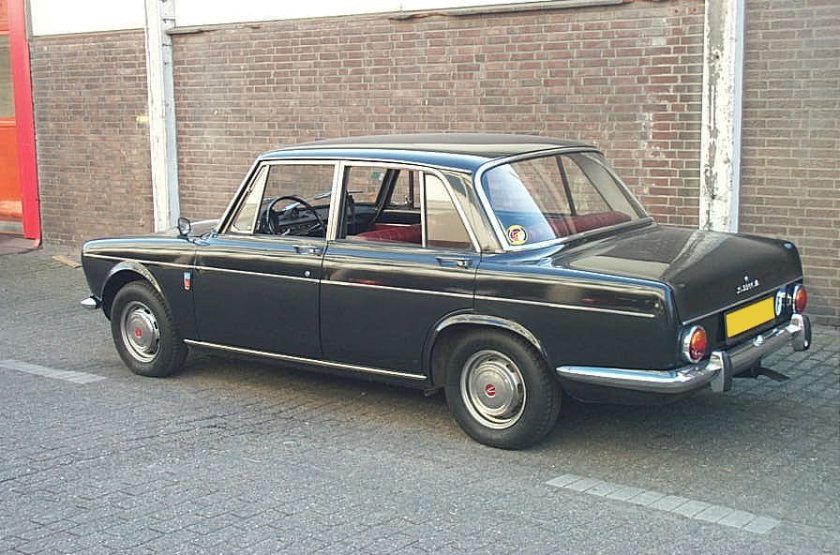 1964 Simca 1500 saloon, black, interior in red fake leather First registered 1964 rear view
