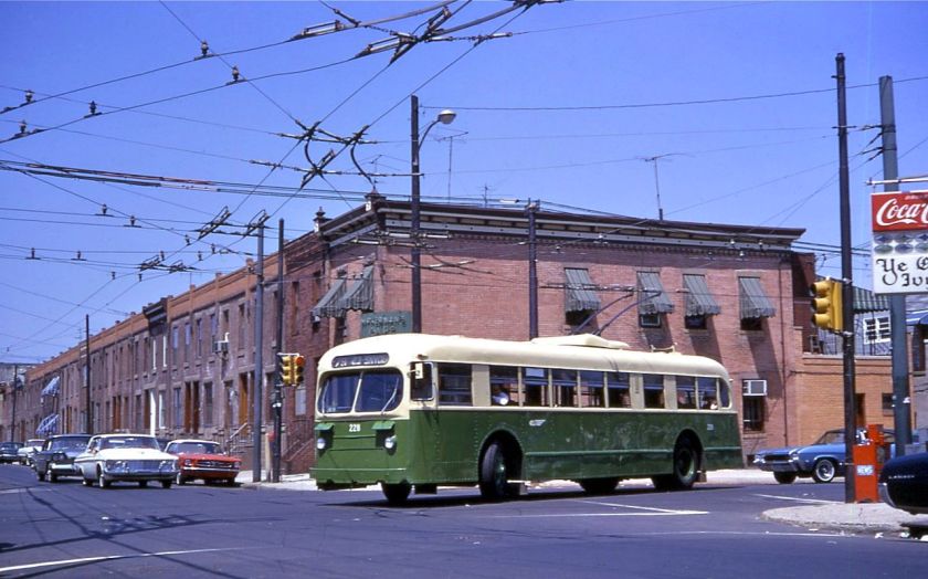 1968 Philadelphia_Brill_trolley_bus_228_turning_at_23rd_&_Snyder