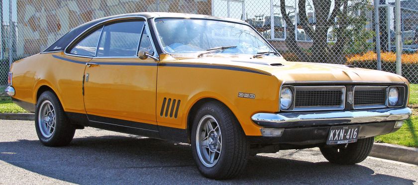 1970-1971_Holden_HG_Monaro_GTS_350_coupe_01
