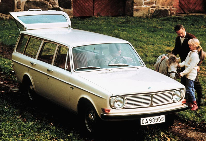 1973 Volvo 145 2