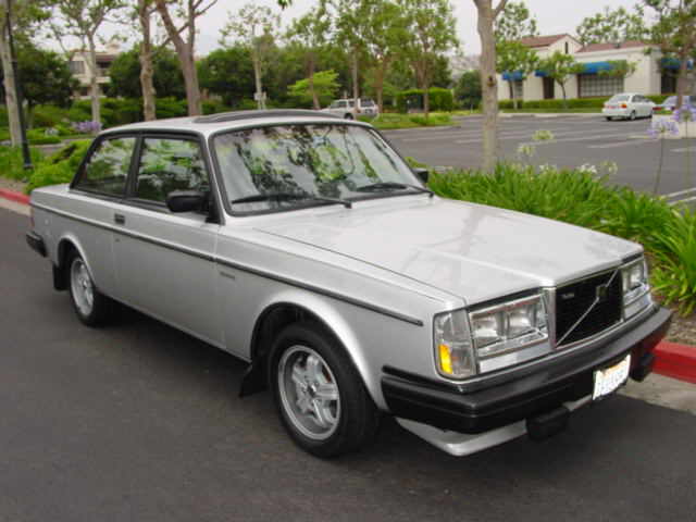 1985 Volvo 242 1