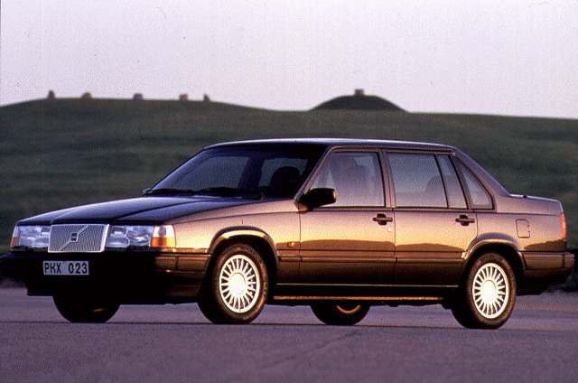 1990 Volvo 940 2