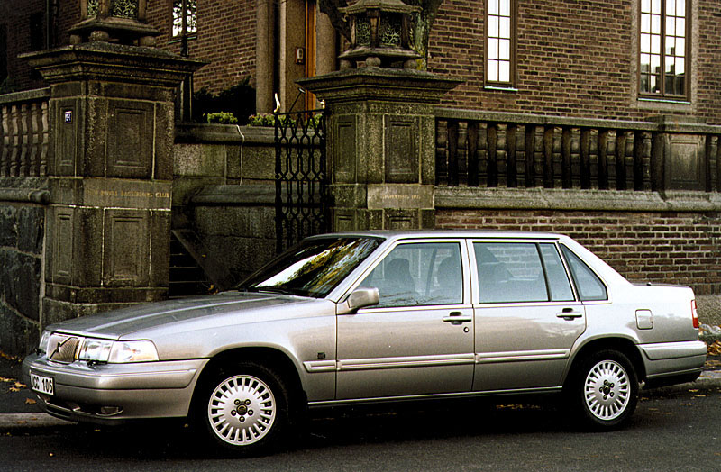 1996 Volvo S90 1