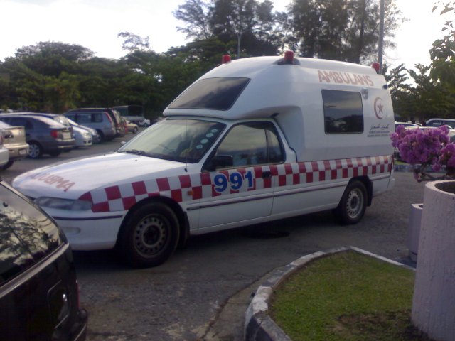 2008 Holden Commodore Ambulance Brunei