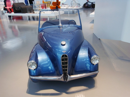 alca volpe car at the exhibition