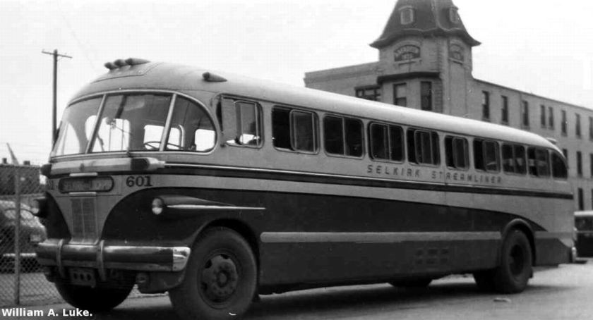 Bussen Canadian Car IC-41 Selkirk-GWTC601 streamliner2-foto-William A luke 1946