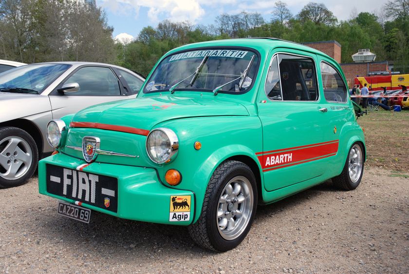 Fiat_Abarth_1000TC_on_French_plates