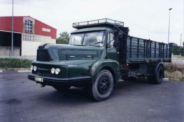 Trucks UNIC ZU 122 de 1959 19 tonnes