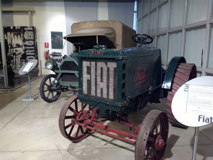 1911 Fiat 702 e autocarro Fiat 18BL