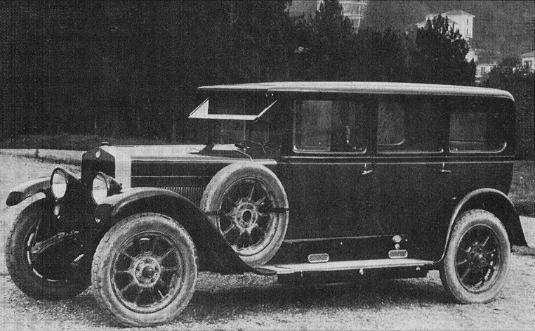 1924 Fiat 519 A Guida interna Sedan