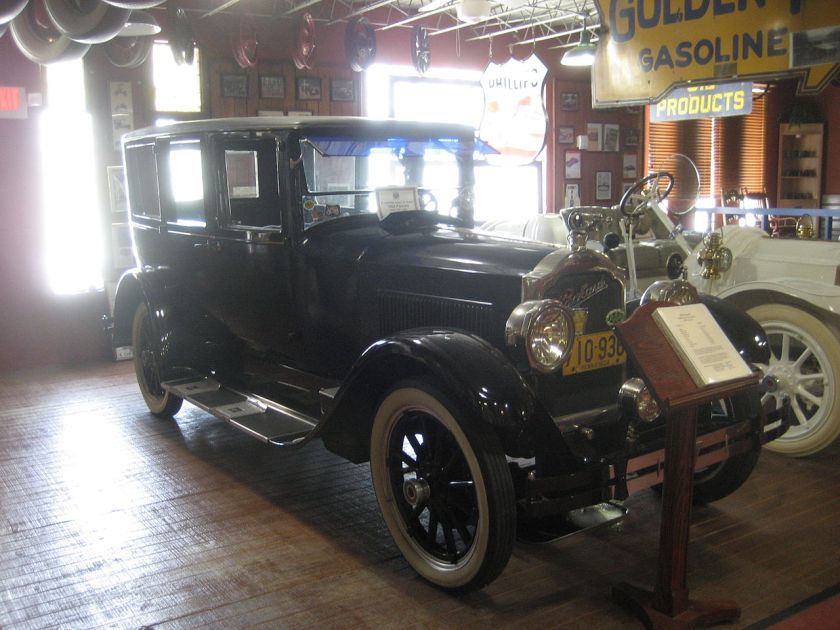 1924 Packard Single Eight 143 Town Car by Fleetwood