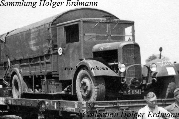 1936 Panhard K 91 auf Bahn verladen