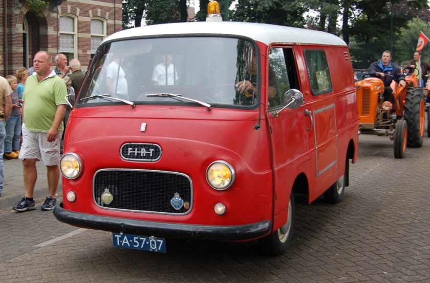1961 FIAT 1100 T2  TA-57-07
