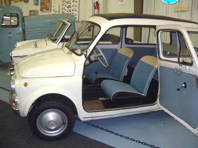 1961 Fiat 500 K zijzijde Giardiniera