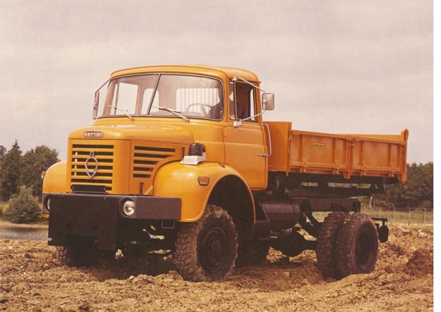 1974 BERLIET L64 8R 4x4 le plus petit des Berliet