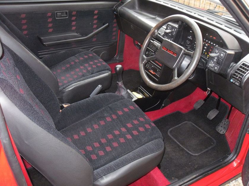 1988 Fiat Uno Turbo i.e. Interior
