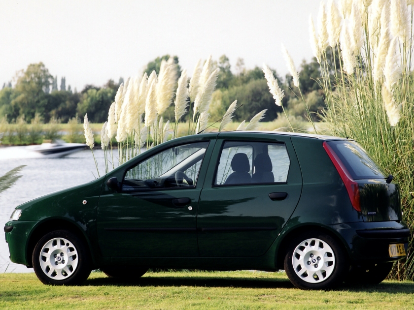 1999-03 Fiat Punto 5-door UK-spec (188)