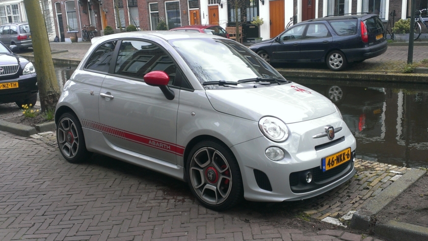 2010 Abarth 500 front