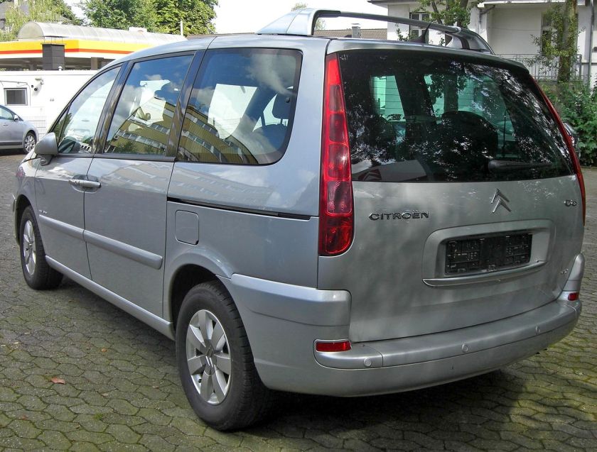 Citroën_C8_rear