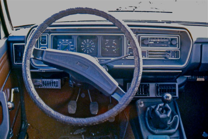 Dashboard Fiat 131 1st series Mirafiori