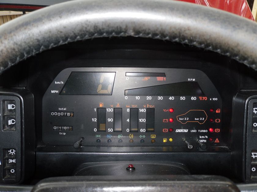 Fiat Uno Turbo i.e. Digital Instrument Cluster