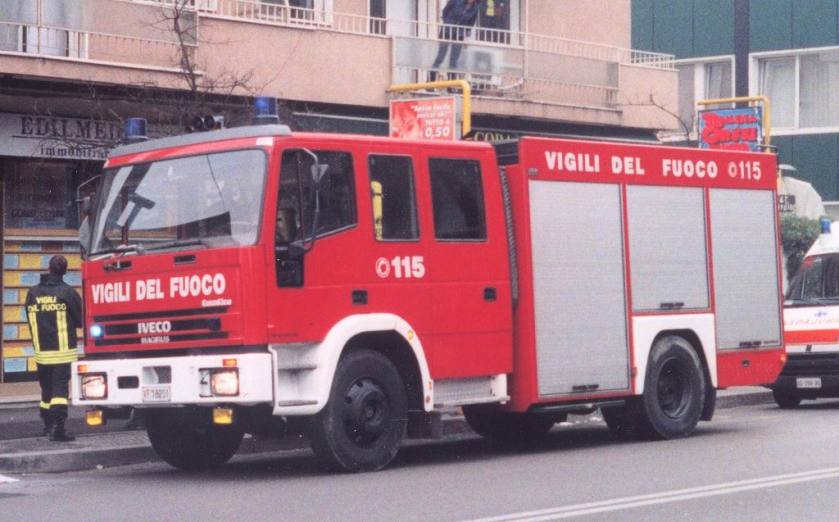 Iveco EuroFire Magirus VVFF Vigili del Fuoco Padova Italy Aprile 2002 f