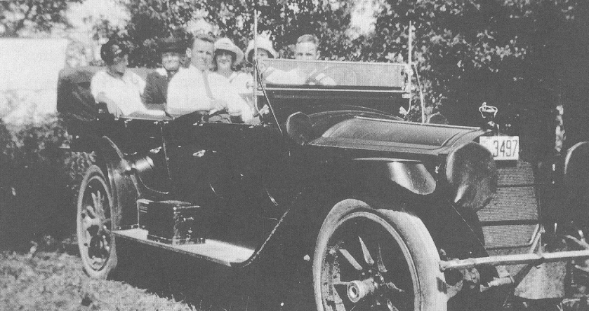 Packard Dominant Rutherford V6 car