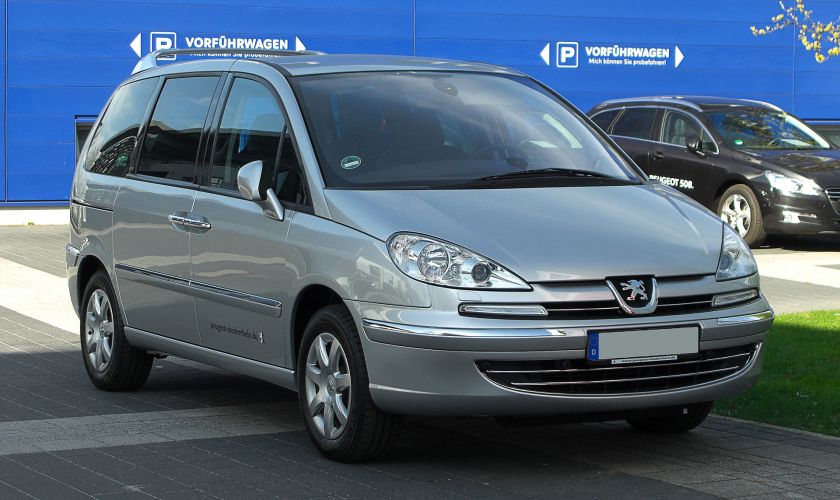 Peugeot_807_HDi_FAP_135_Premium_(Facelift)