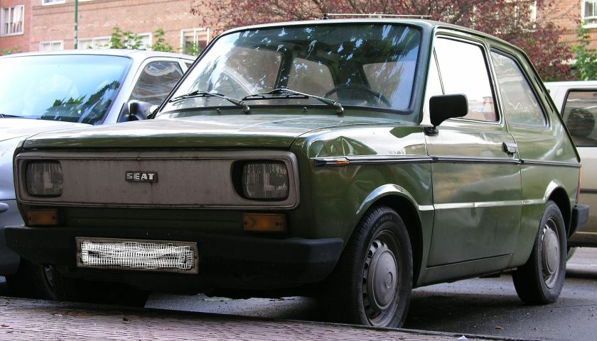 SEAT 133 front