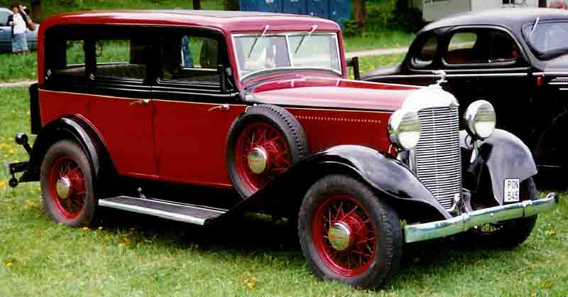1932 De Soto 4-Door Sedan