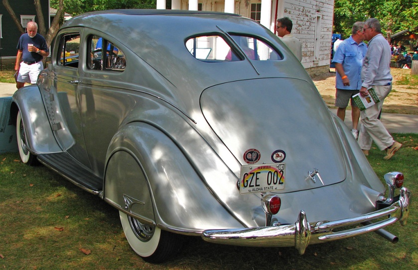 1934 DeSoto Airflow 002