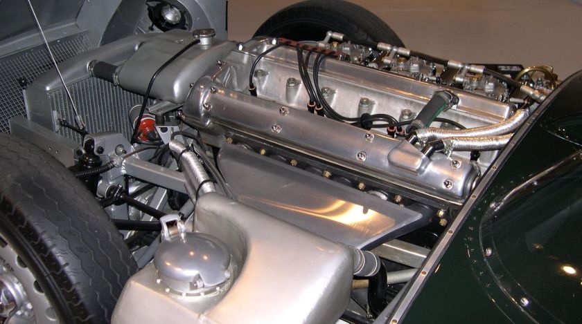 1955 Jaguar XKD 3,4 litre six cylinder engine