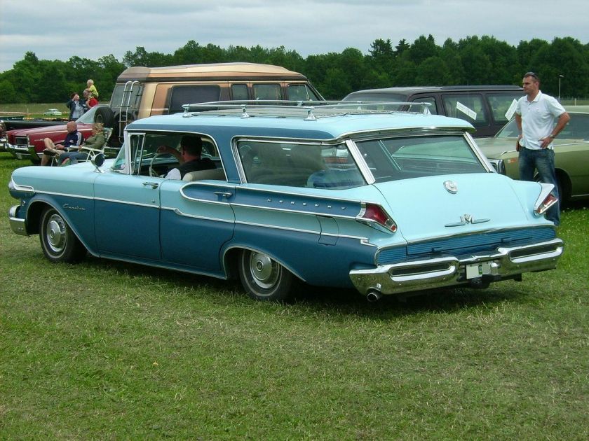 1957 Mercury 4-door Commuter hardtop station wagon rear