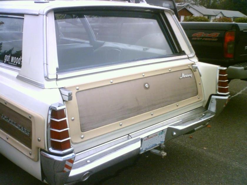 1966 Mercury Colony Park with 2-way tailgate with side-swing door handle