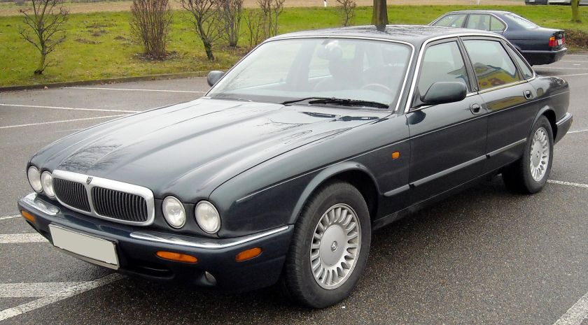 1998-03 Jaguar X300 front