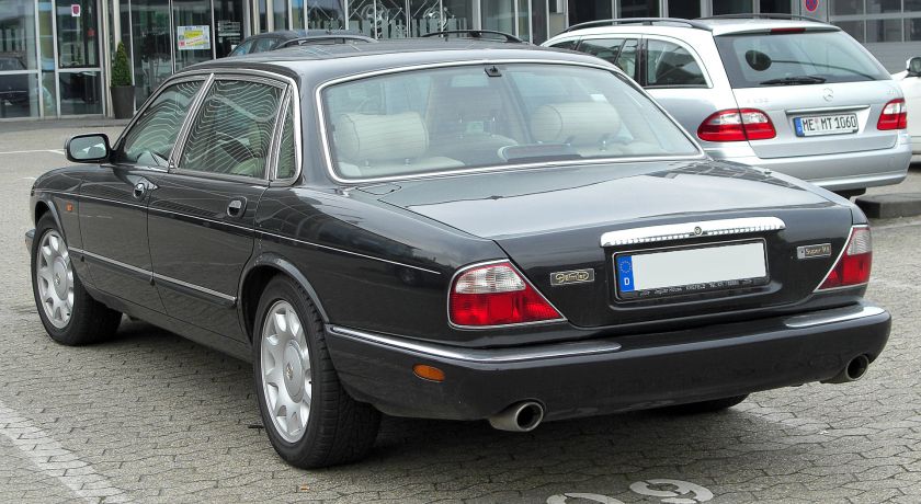 Daimler Super V8 (X308) rear