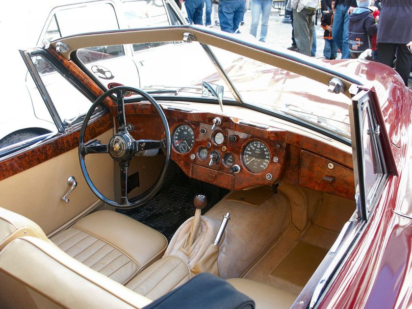 Jaguar XK140 Drophead coupé interior