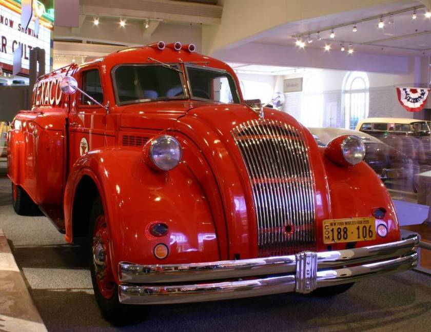 1939 Dodge-airflow-tanker