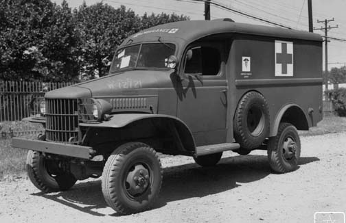1940-45 Dodge-WC9-ambulance