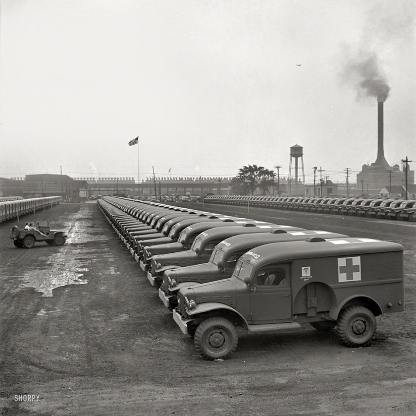 1942 Building Dodge Field Ambulances - 1942 a