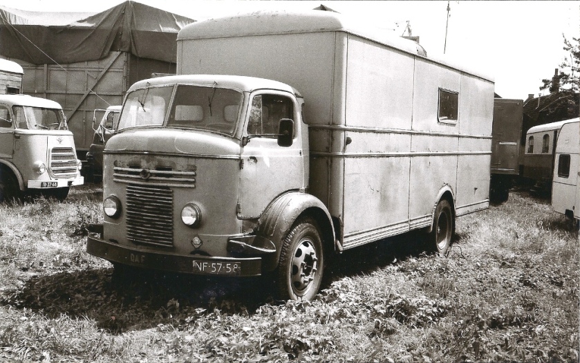 1952 Commer C762 Showground truck