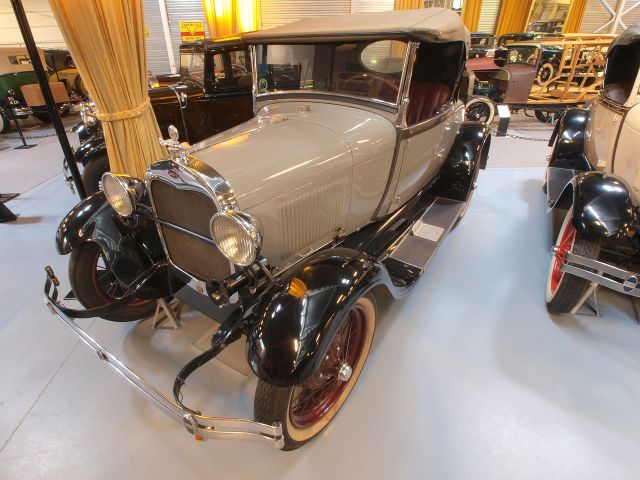 1927_Ford_A_40A_Standard_Roadster_pic6