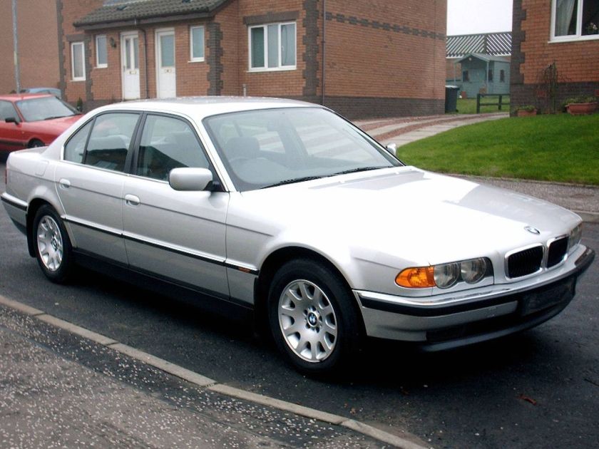 1999 BMW E38 728i