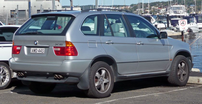2000-03 BMW X5 (E53) 4.4i 02
