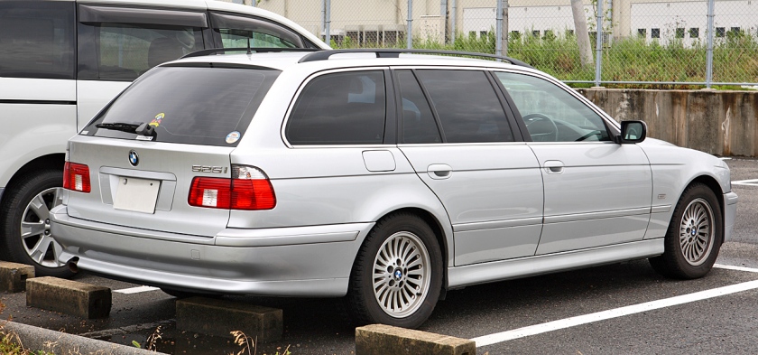 BMW 525i station wagon Touring (Japan)