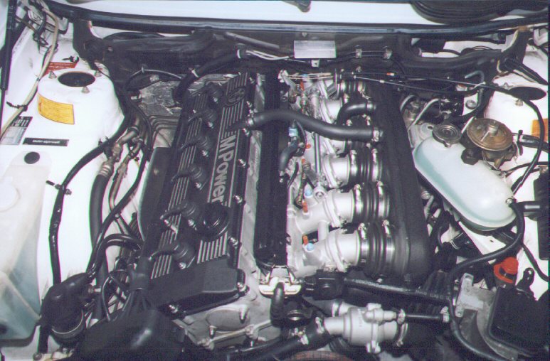 BMW E28m5 engine 01